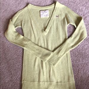 Hollister sweater